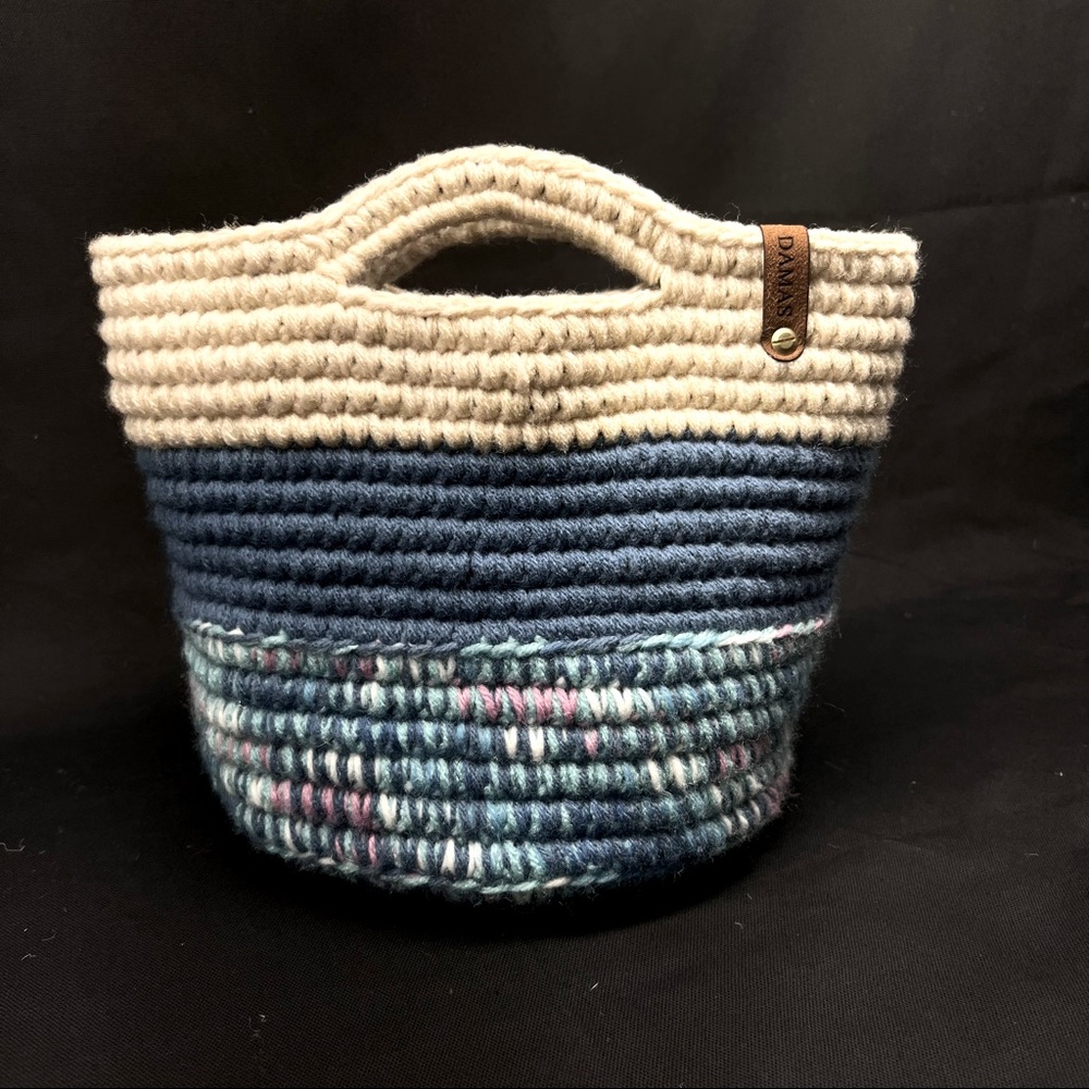 BUCKET HANDBAG